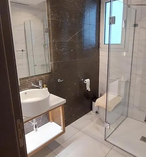 Smart Living-2bed Pallouriotissa, 尼科西亚